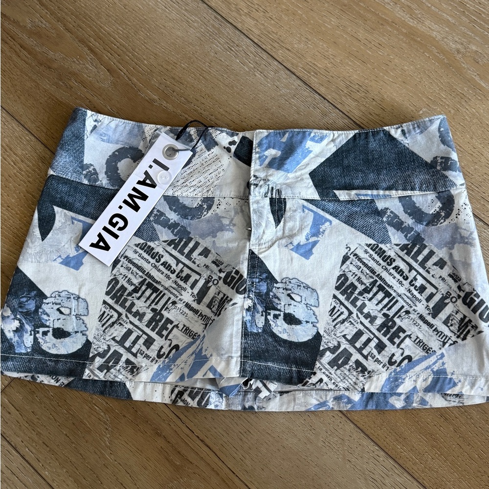 I.AM.GIA Graphic Blue and Gray Skort